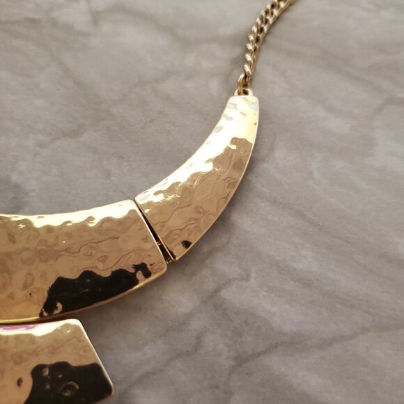 💖 White House Black Market Hammered Gold Tiered Snake Chain Tassel Necklace 💖 - Picture 3 of 16